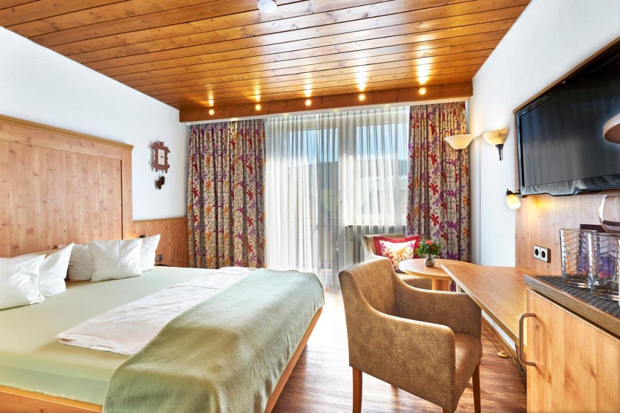טודנאוברג Hotel Engel - Familotel Hochschwarzwald מראה חיצוני תמונה